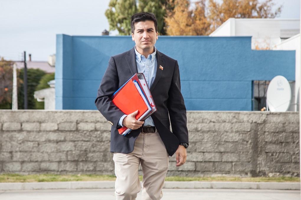 Gobernador Cogler muestra su preocupación frente a  proyecto de cámaras de televigilancia de Punta Arenas