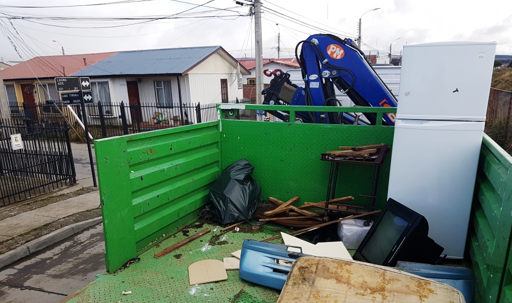Exitoso operativo de recolección de desechos en Villa Torres del Paine de Punta Arenas