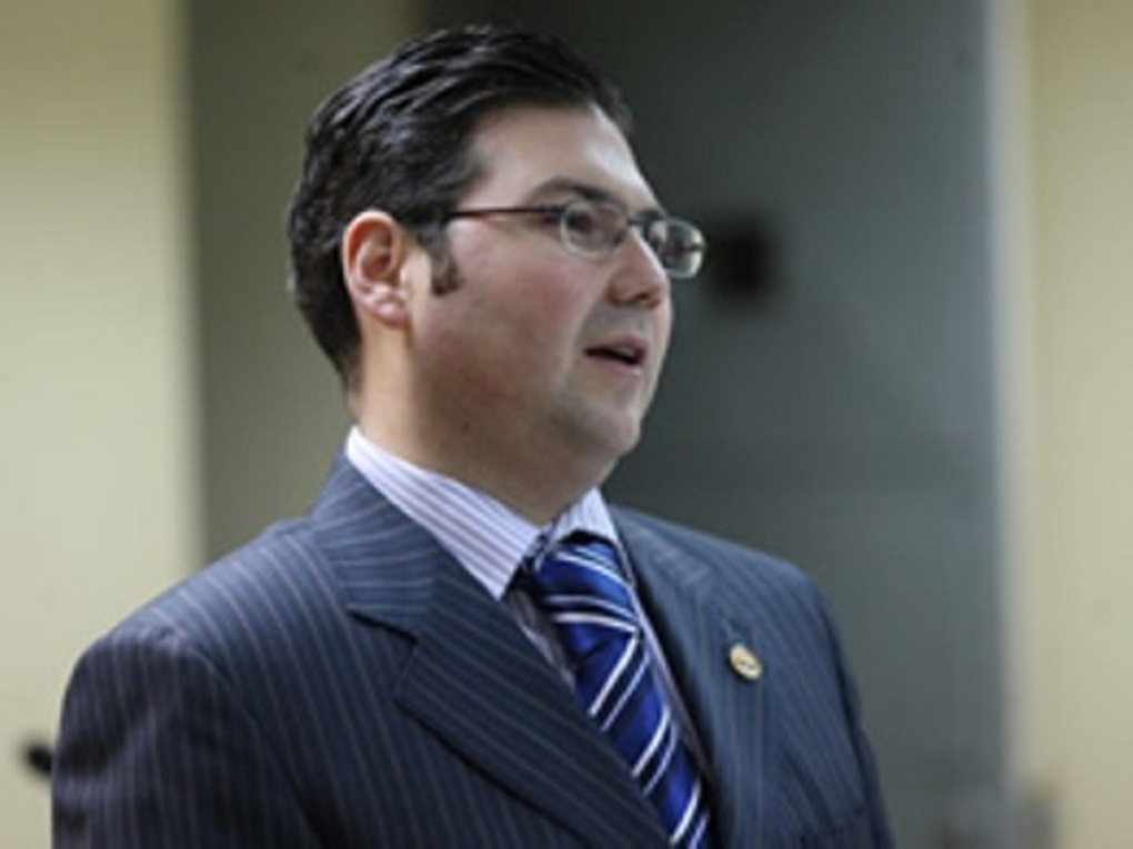 Fiscal Regional Eugenio Campos consiguió arraigo nacional para ex General Director de  Carabineros por causa de Fraude