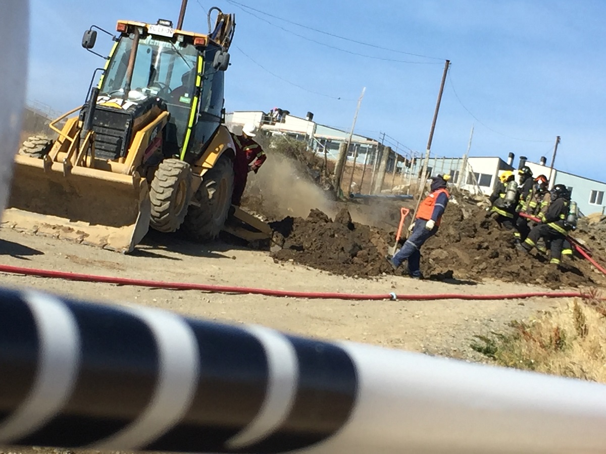 Un trabajador resultó lesionado al caer en pozo la población Eusebio Lillo
