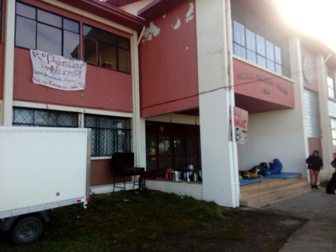 Continúa la toma del Liceo Industrial de Punta Arenas