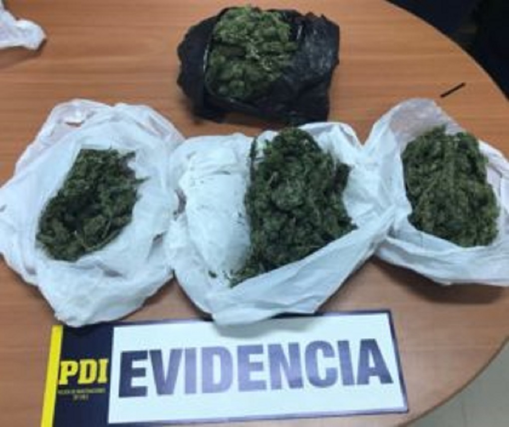 Un individuo portando marihuana y cocaina fue detenido en el aeropuerto de Punta Arenas