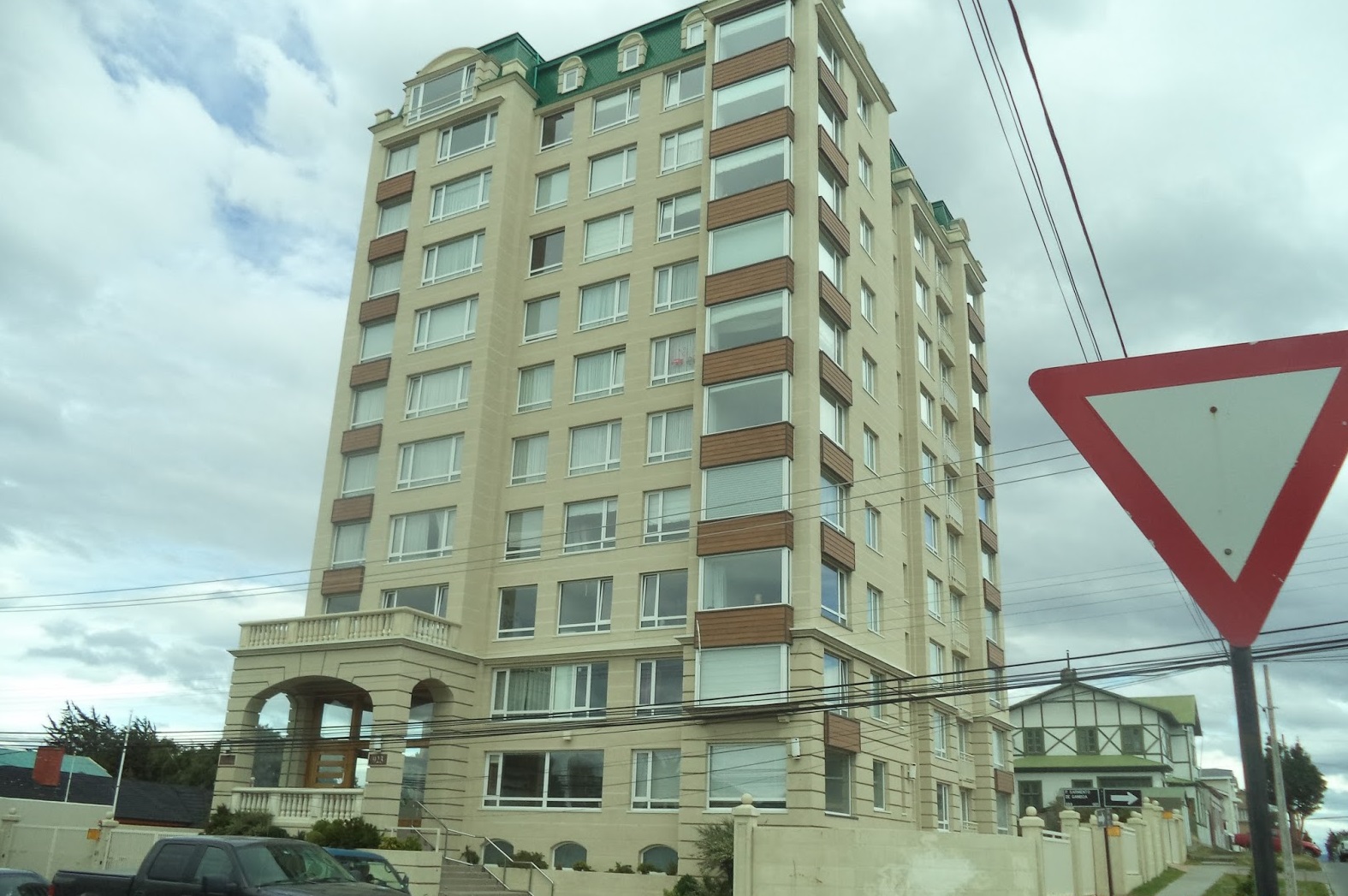 Principio de incendio en un departamento del Edificio Sarmiento de Punta Arenas