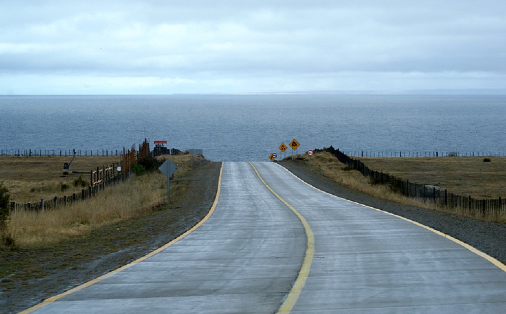 Varias rutas de la región de Magallanes presentan agua nieve y nieve