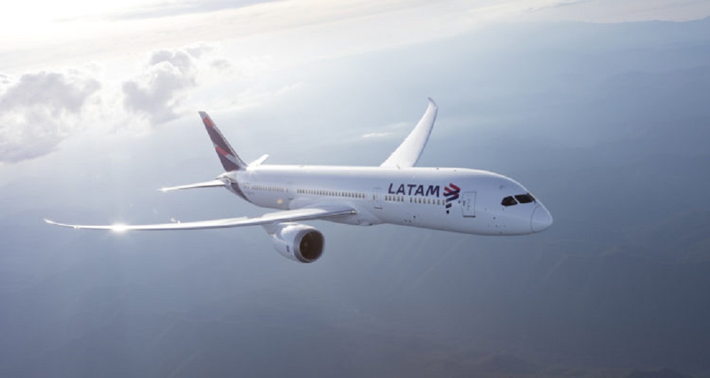 LATAM prolonga las reprogramaciones de vuelos por continuación de la huelga de personal de Tripulantes de Cabina