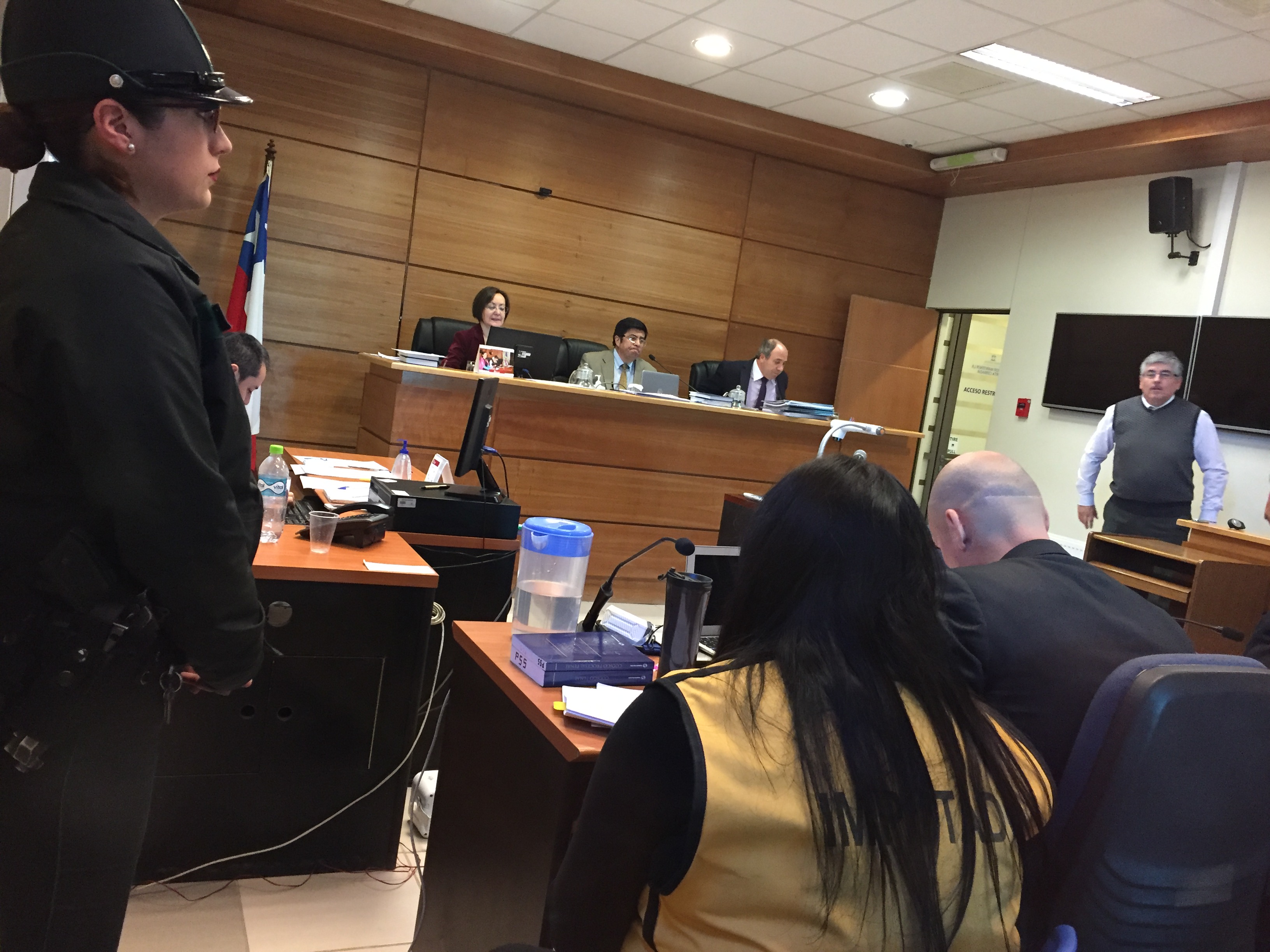 10 años de cárcel arriesga una mujer por acuchillar a su pareja en dos oportunidades