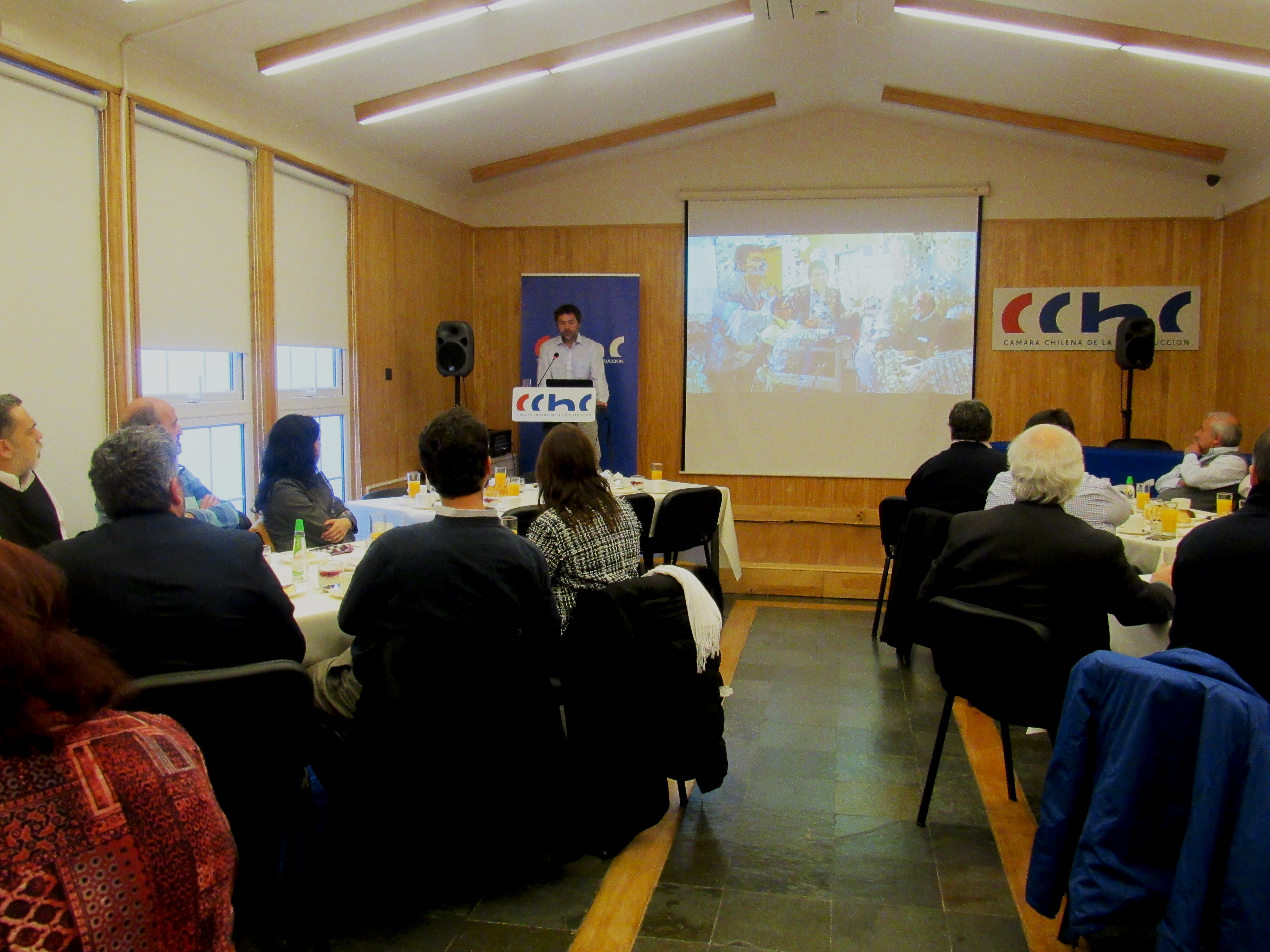 Cámara Chilena de la Construcción presentó siete propuestas para potenciar el desarrollo territorial a líderes locales