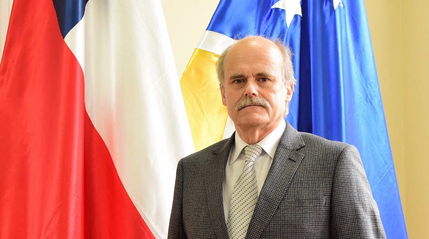 Intendente Matheson y renuncia masiva de Obispos católicos: «Hay que apartar las ovejas negras y continuar el buen sendero con las ovejas blancas»