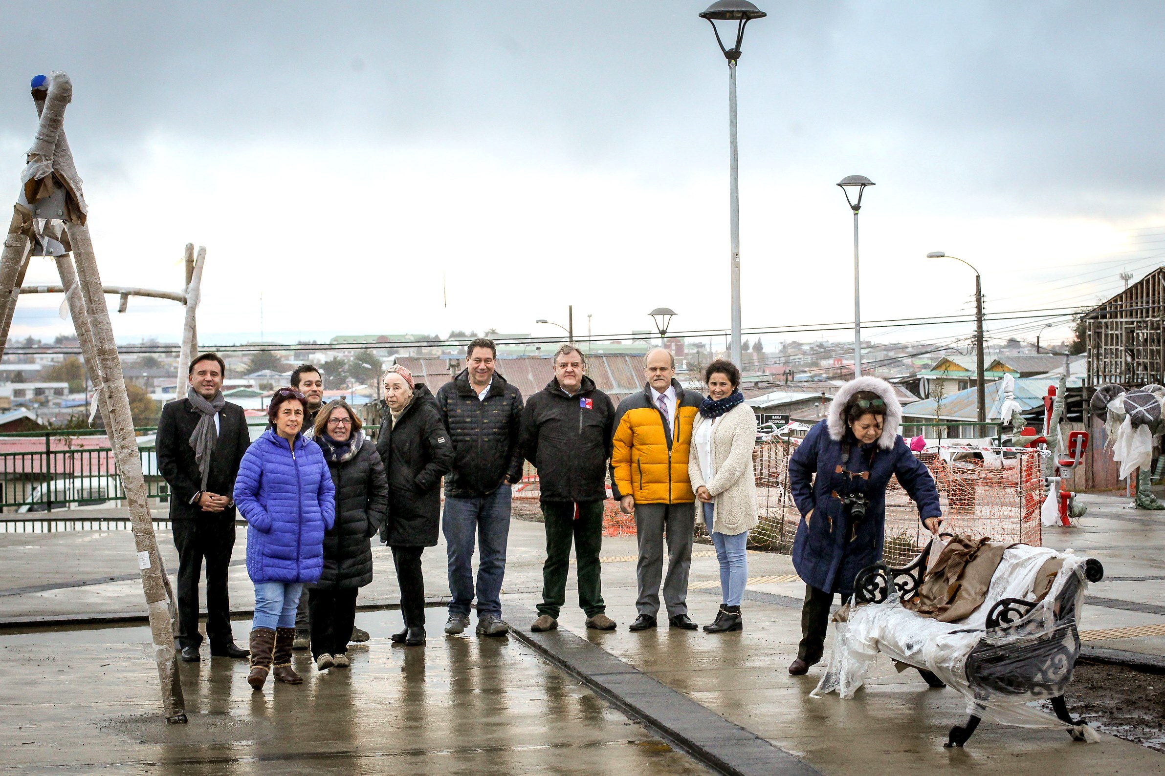 Vecinas y directivas se reencontraron con Intendente en visita a obras de plaza Nueva Independencia
