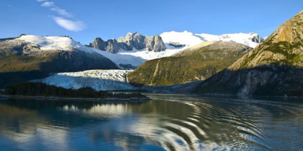 Asociación Interamericana de Defensa del Ambiente promueve frenar expansión de la industria salmonera en Magallanes