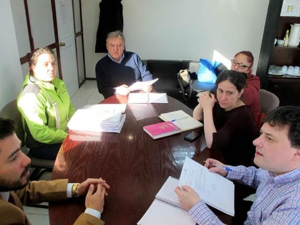 SEREMI de Vivienda se reunió con familias afectadas de presunta estafa