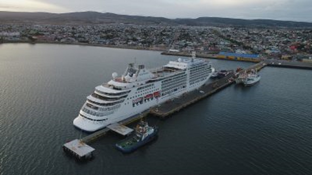 Avanza proyecto de ley que permitiría a cruceros extranjeros de turismo transportar a chilenos en aguas chilenas