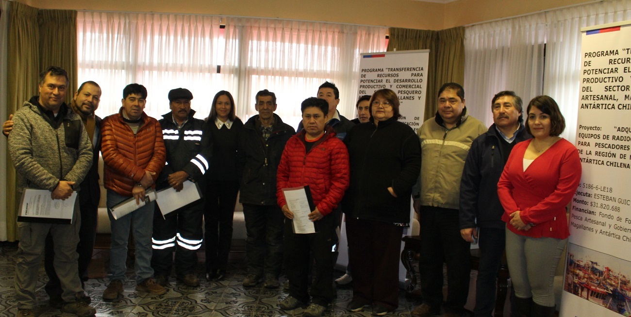 9 pescadores artesanales de Punta Arenas recibieron importante equipamiento técnico