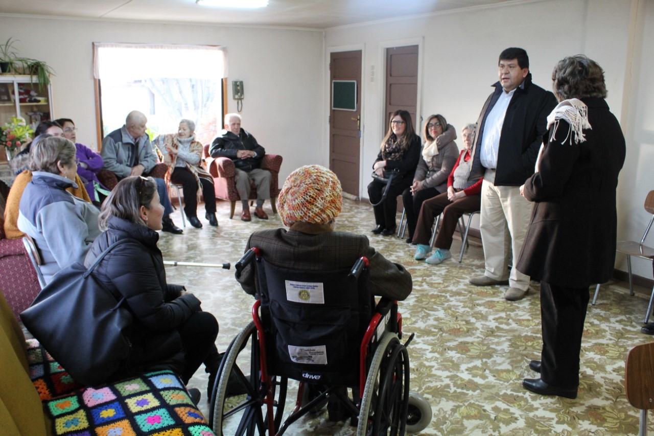 La CChC Punta Arenas visitó el Hogar Cavirata