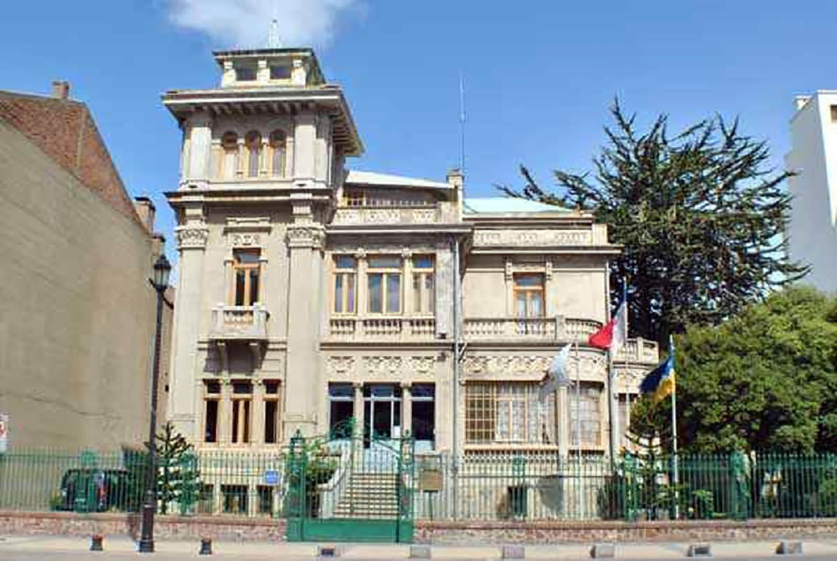 Municipio abre nueva línea telefónica Punta Arenas Seguro