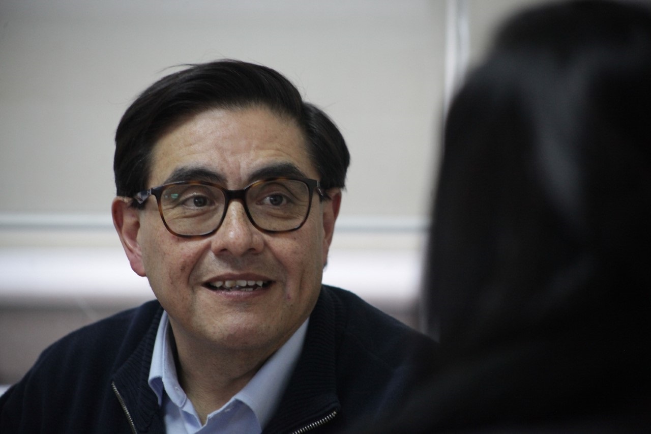 Médico geriatra Ramón Lobos: “El ser mayor no es limitante para aprender y saber más”