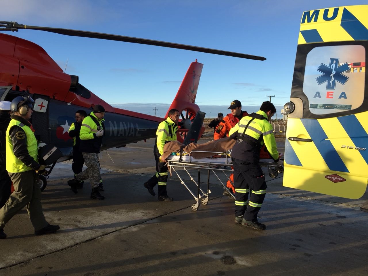 Evacuación médica urgente realiza la III Zona Naval desde Cerro Sombrero