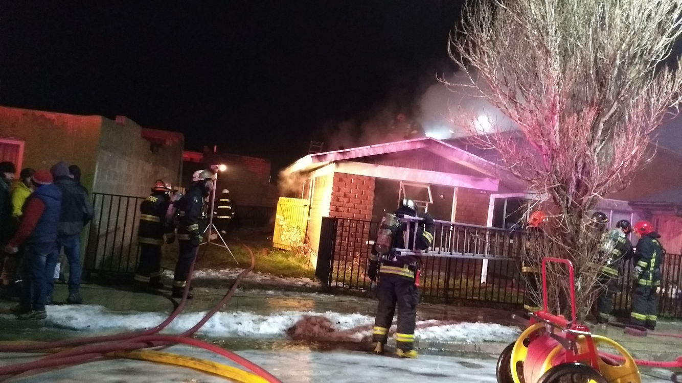 Incendio en población Las Vertientes cobró la vida de un adulto mayor