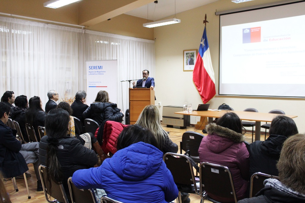 Superintendencia de Educación difundió deberes y derechos en jornada para centros de padres y apoderados de la CORMUPA