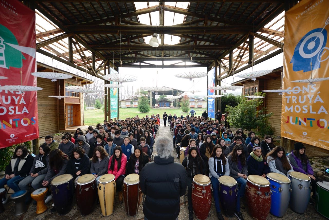 140 hijos de trabajadores de la construcción son premiados por su excelencia académica