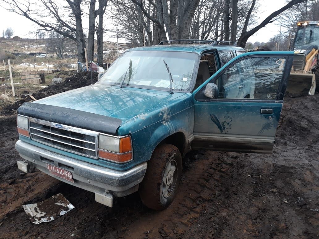 Dos detenidos por robo con violencia y receptación de un vehículo