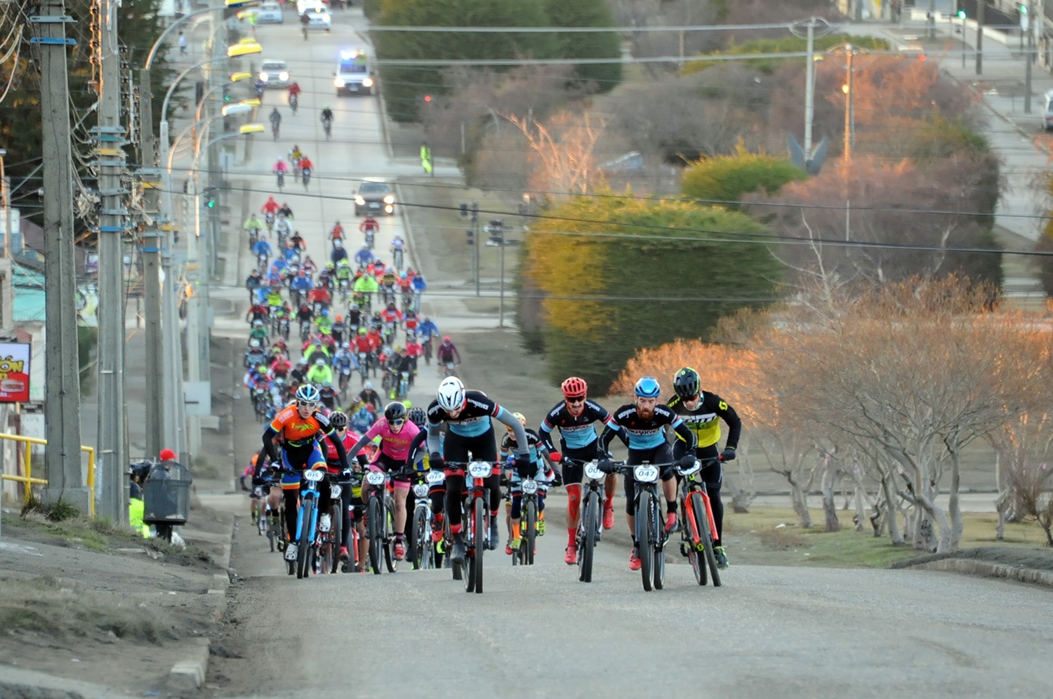 Más de 200 ciclistas compitieron en prueba Punta Arenas Cerro Arriba