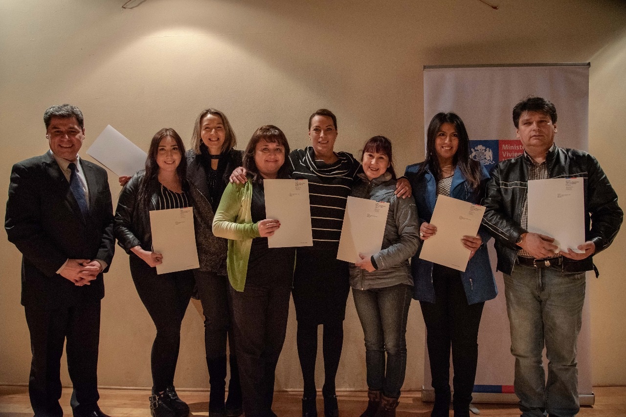 Gobierno entregó 93 certificados de subsidios a familias de la Agrupación Brisas del Sur 2