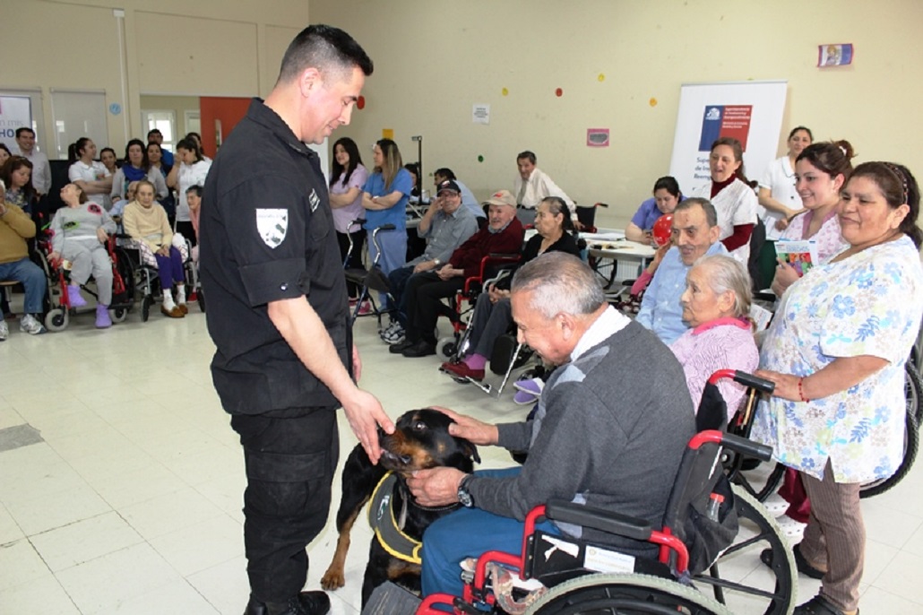 SEREMI de Justicia y DDHH conoció labor del Equipo de Canes Adiestrados de Gendarmería