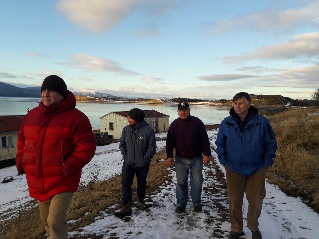 SEREMI de Agricultura y Director (s) de INDAP visitan Puerto Williams
