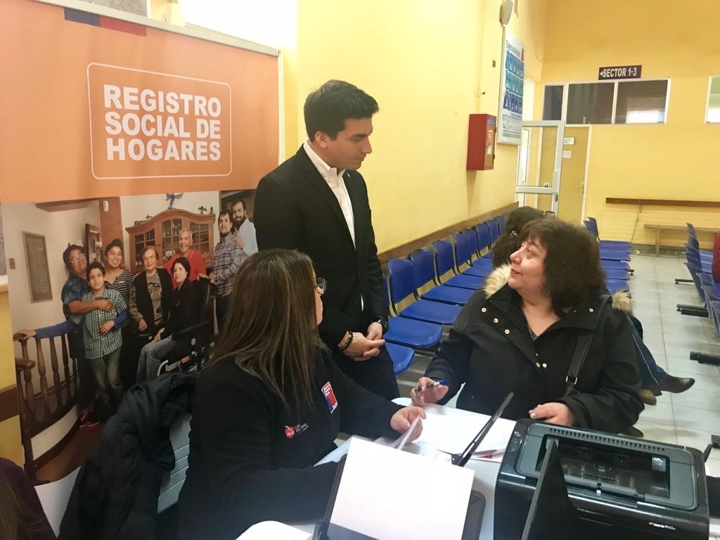 Gobernación de Magallanes lleva el Registro Social de Hogares a los CESFAM y CECOF de Punta Arenas