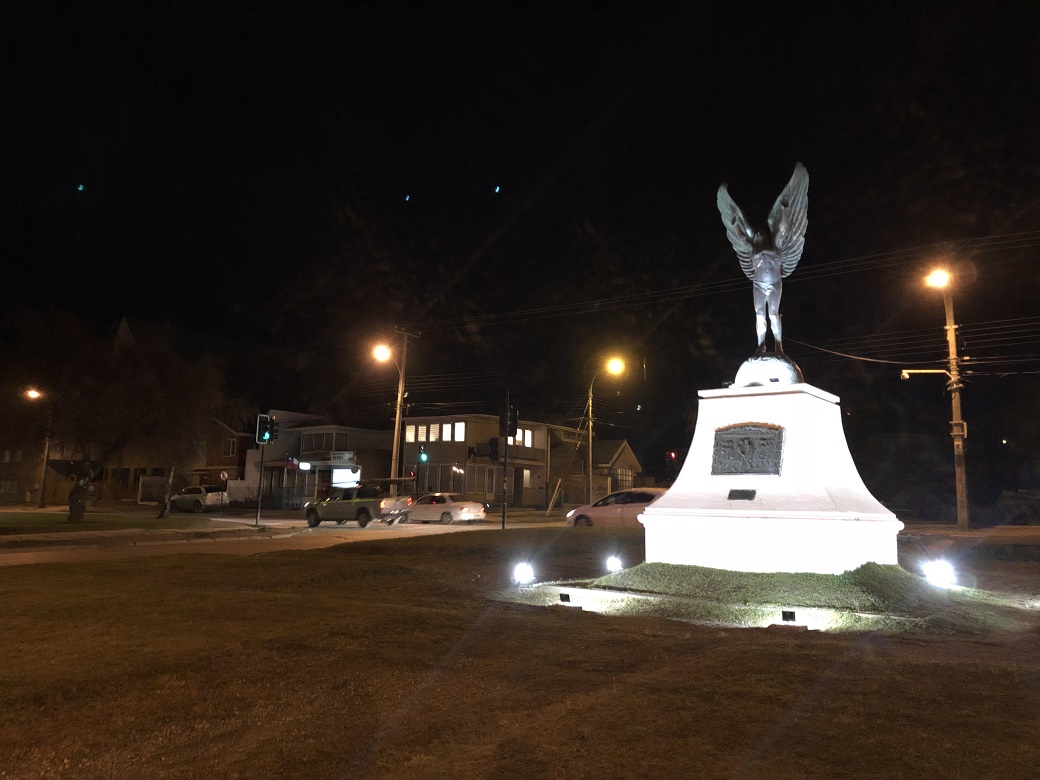 Monumentos de la ciudad de Punta Arenas cuentan ahora con iluminación nocturna