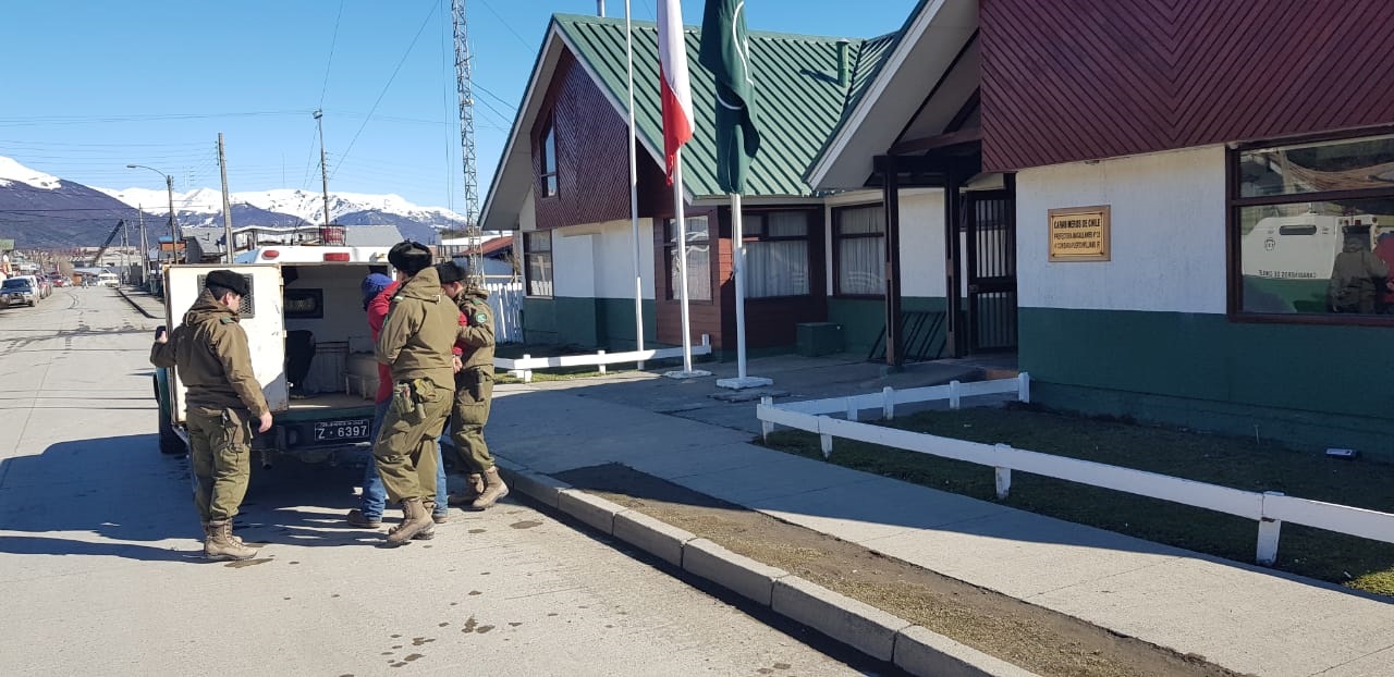 Detienen a dos individuos por robo y 1 por receptación de materiales de construcción en Puerto Williams