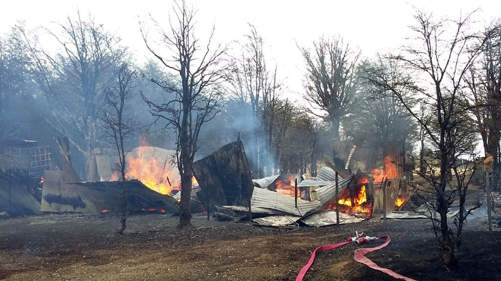 Incendio destruyó vivienda hoy en sector Agua Fresca al sur de Punta Arenas