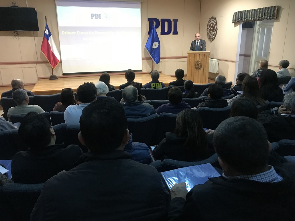Dirigentes vecinales fueron capacitados por la PDI Magallanes como monitores de seguridad pública