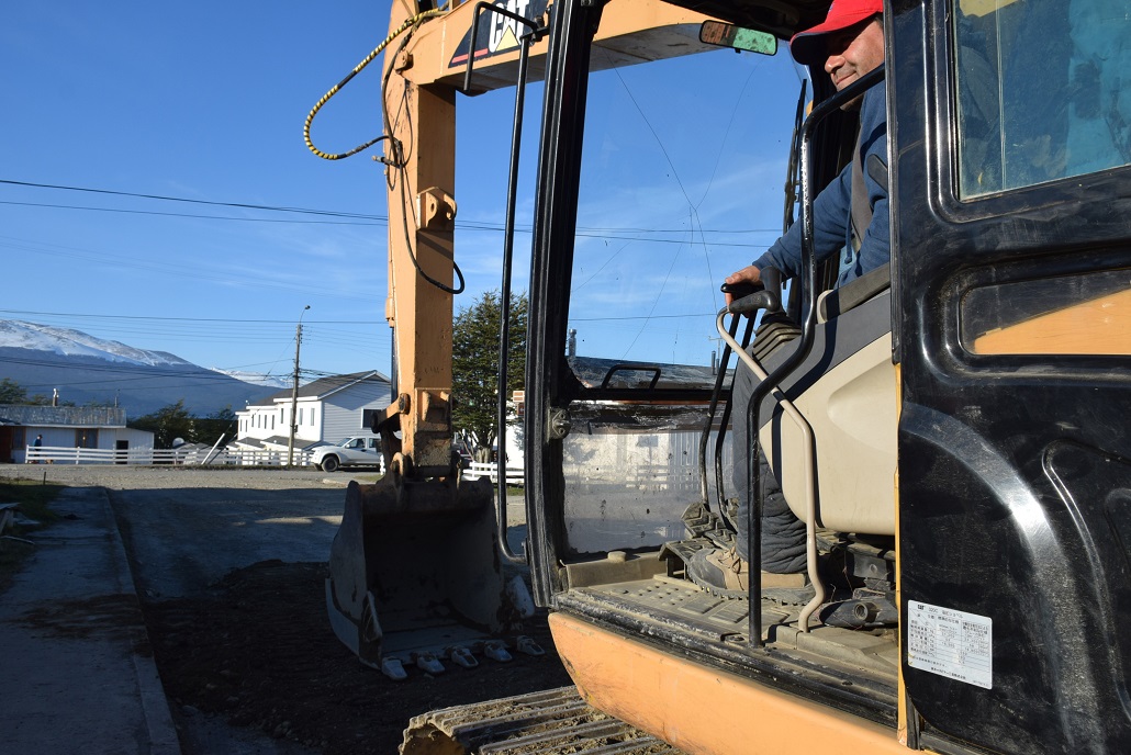 Serviu inicia obras de pavimentación en 10 calles de Puerto Williams