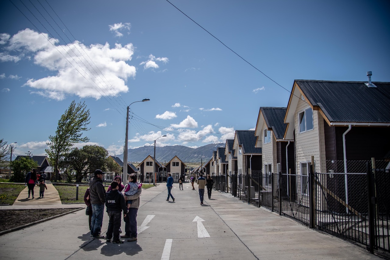 149 familias de Puerto Natales recibieron sus nuevas viviendas