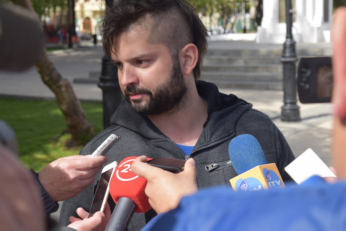 Diputado Gabriel Boric se reúne con intendenta María Teresa Castañón para conocer detalles del Plan de Desarrollo para Magallanes