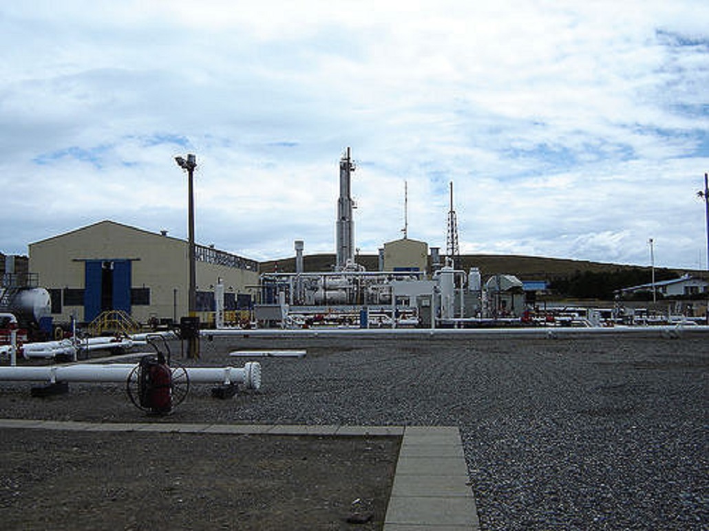 Derrame de petróleo en instalaciones de YPF en Cullen, Tierra del Fuego