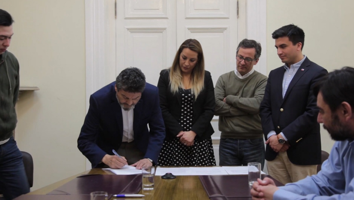 Asociación de Camioneros de Magallanes llega a acuerdo con el gobierno regional y pone fin a las movilizaciones