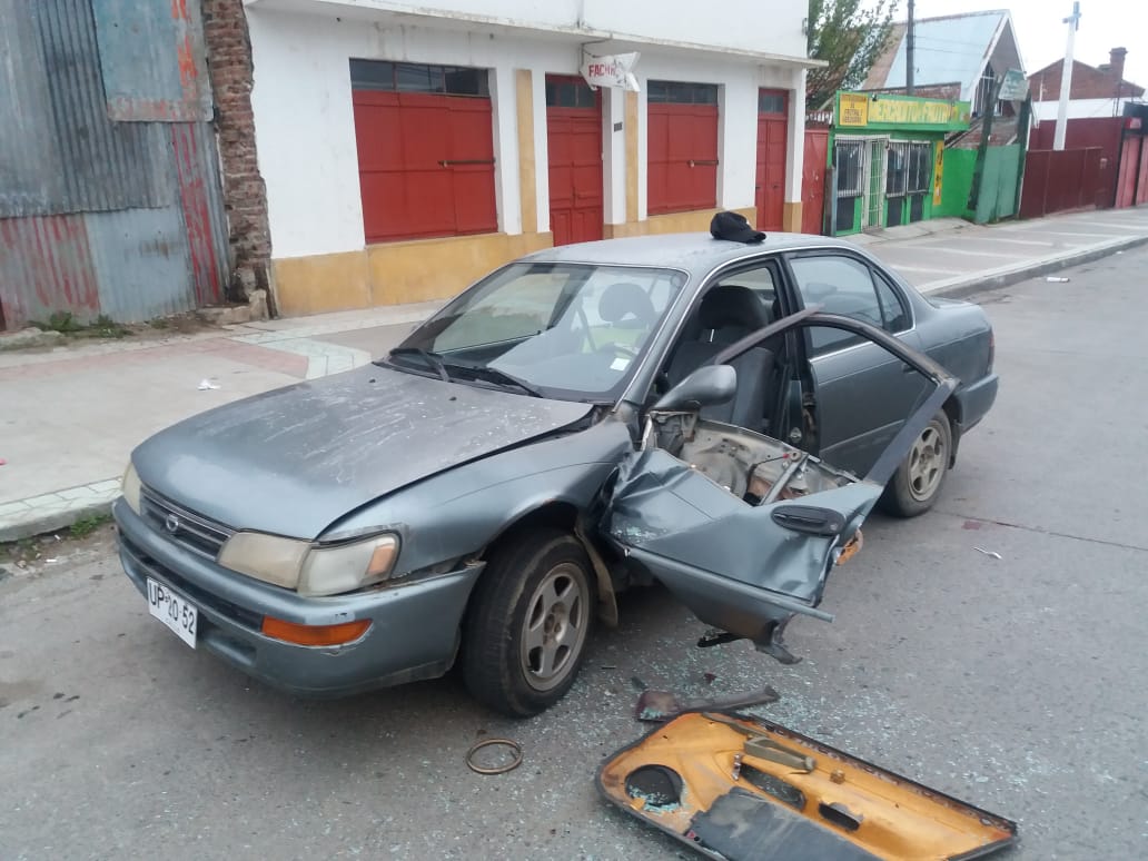 Conductor en estado de ebriedad atropella a dos personas, choca dos vehículos y luego se da a la fuga