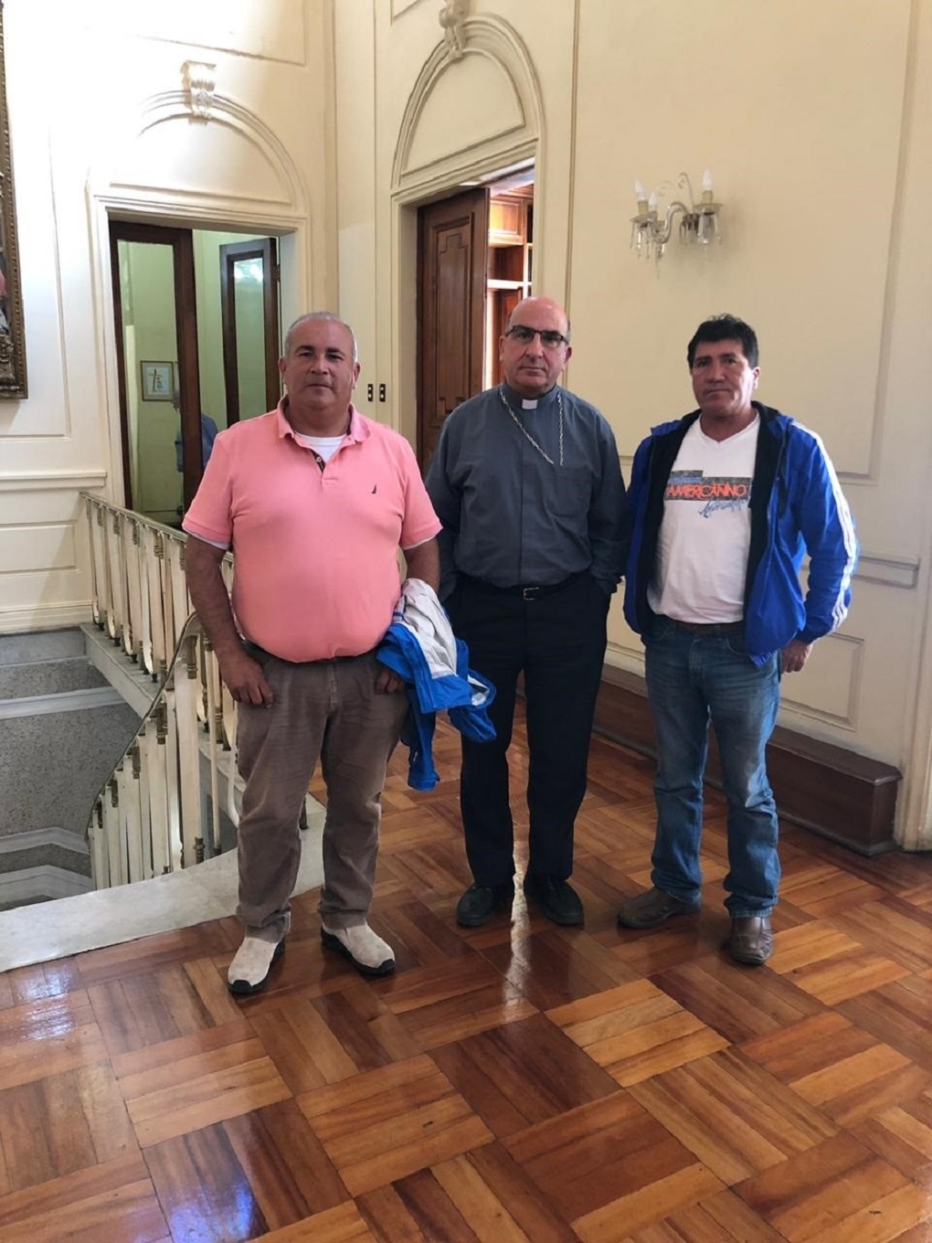 Detractores de la Ley de Pesca se reunieron con el Obispo Chomalí