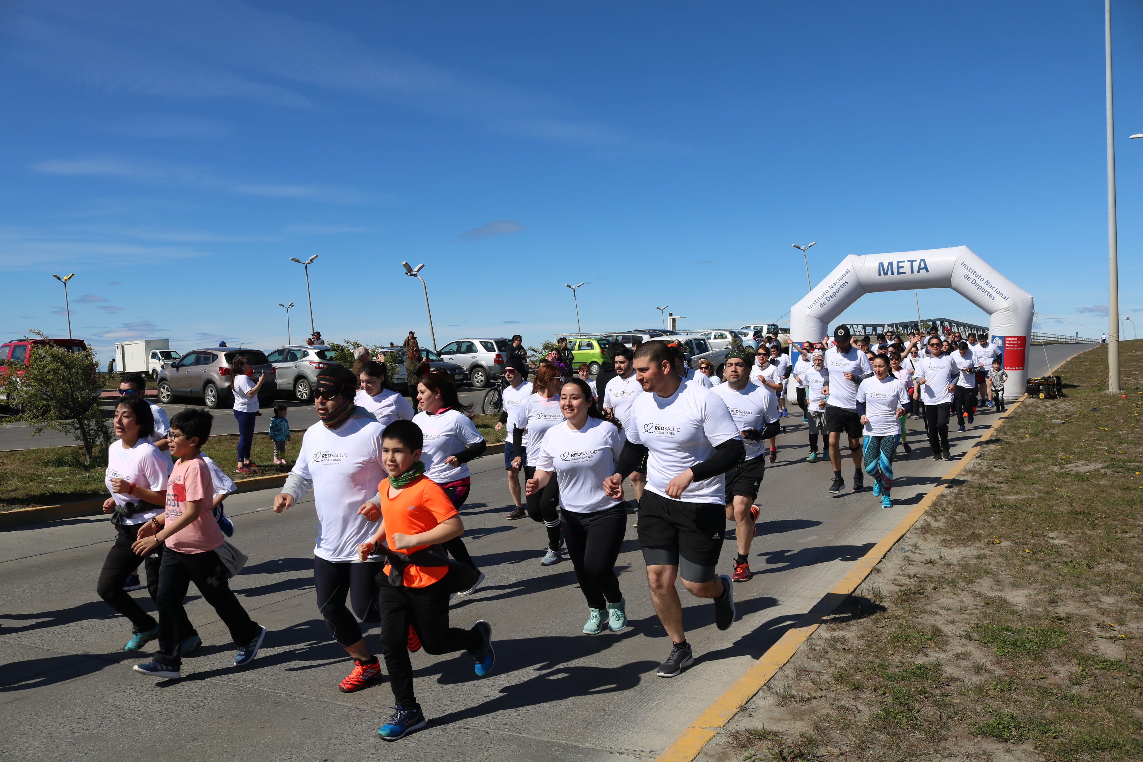 Más de 150 personas participaron en corrida familiar de Clínica RedSalud Magallanes