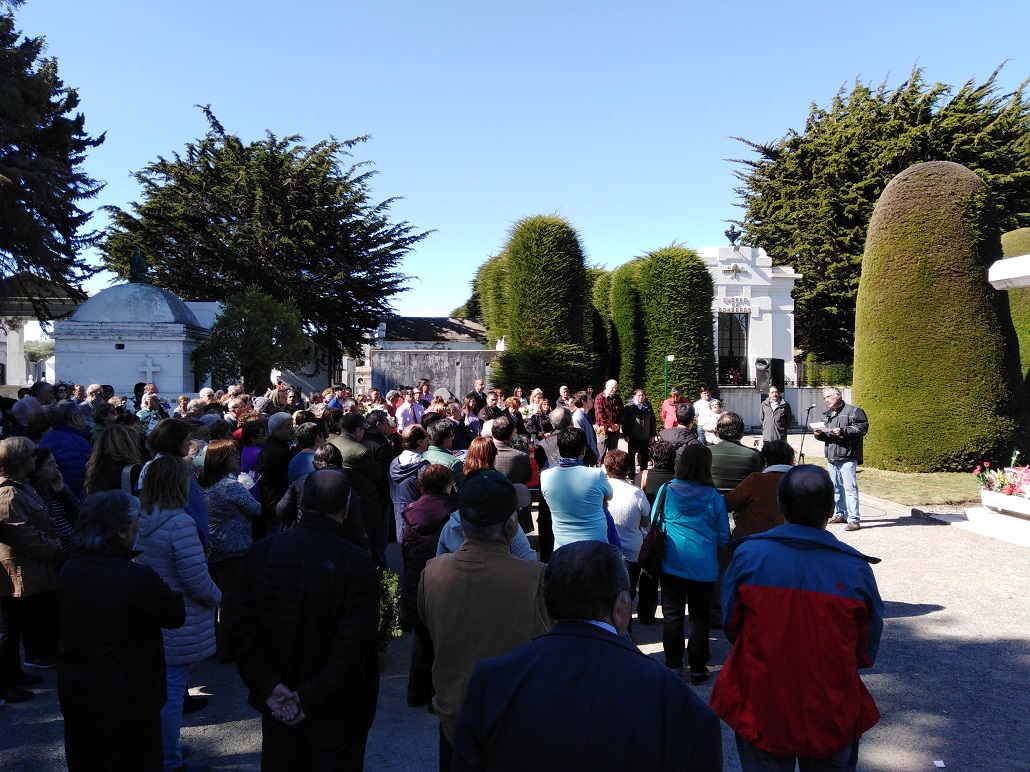 Numeroso público en funerales de Manuel Parada Soto