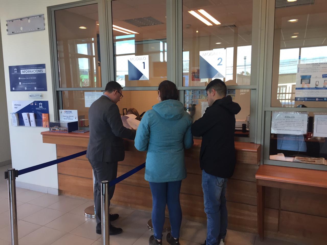 Presentaron querella contra tres sujetos que agredieron a dos Carabineros