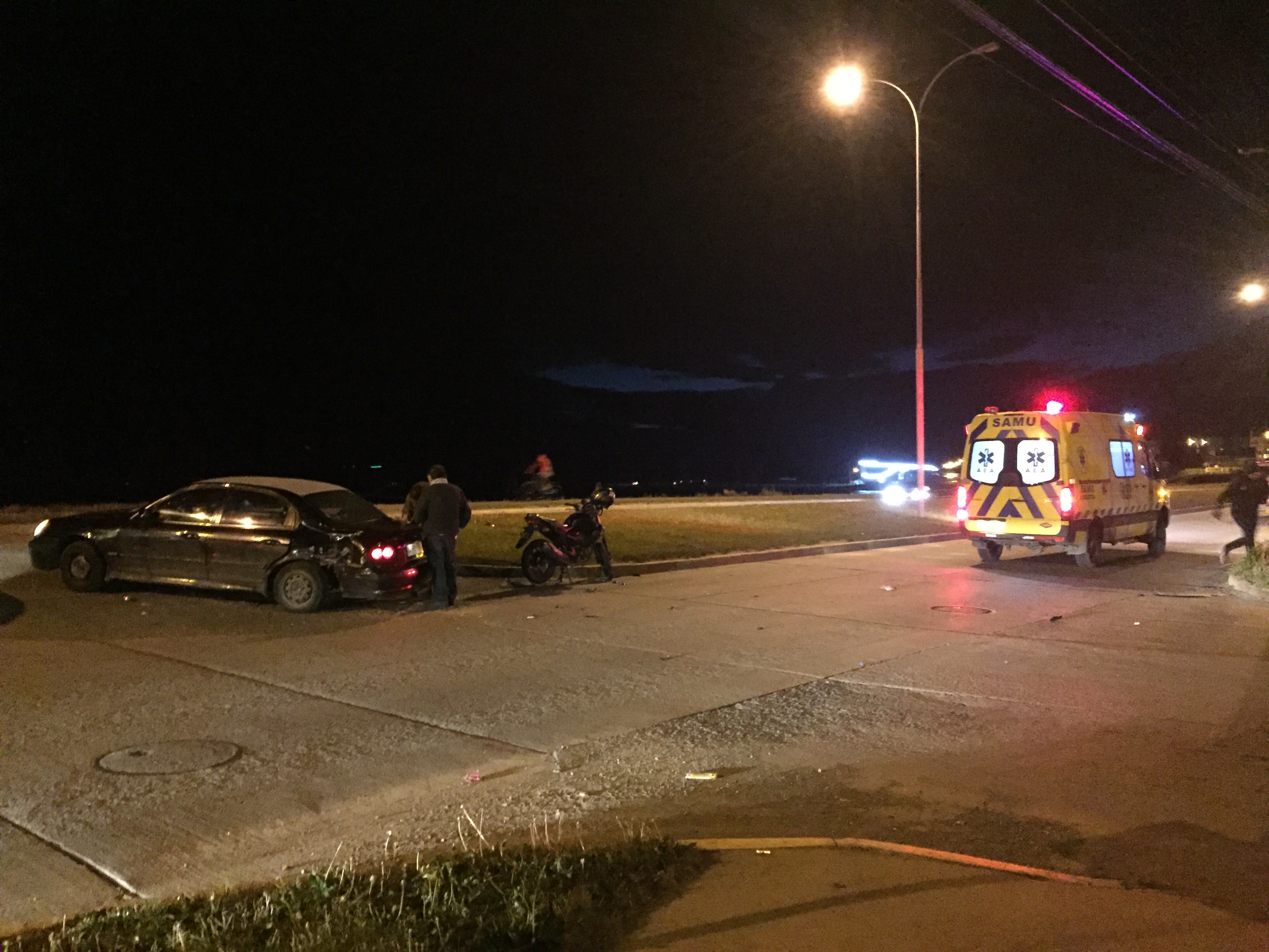 Un lesionado fue el saldo de una colisión entre un vehículo y una moto