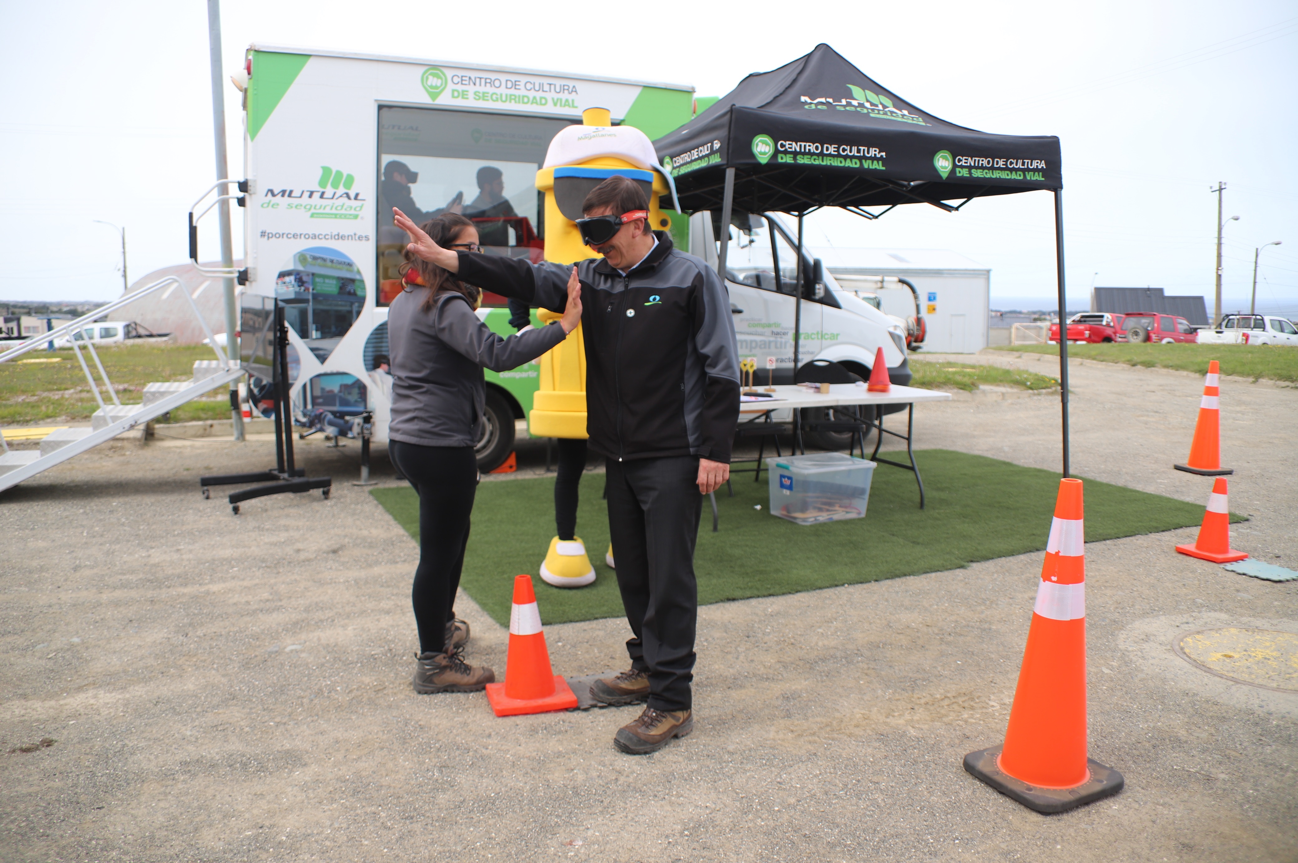 “Día de la Seguridad”: simulador de realidad virtual sorprendió a trabajadores en Punta Arenas