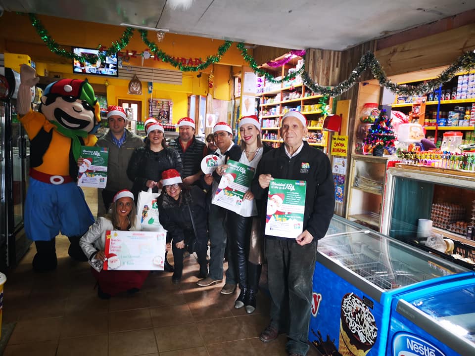 Sercotec Magallanes y comerciantes del Barrio 18 de Septiembre dan inicio a “Navidad se vive en la 18”