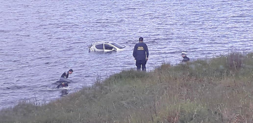 Extraña muerte de un joven de 23 años en Natales rescatado por efectivos de la Armada y Carabineros: automóvil cae al canal Señoret