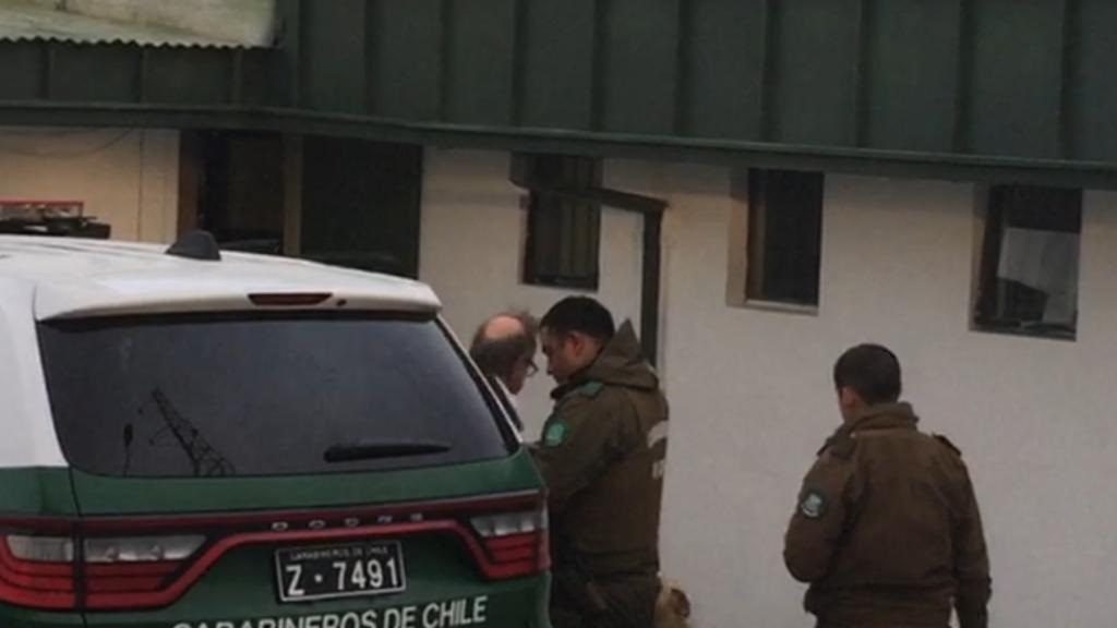 Trabajadores de céntrico café de Punta Arenas acusaron a actor Mauricio Pesutic de trato discriminatorio por ser extranjeros