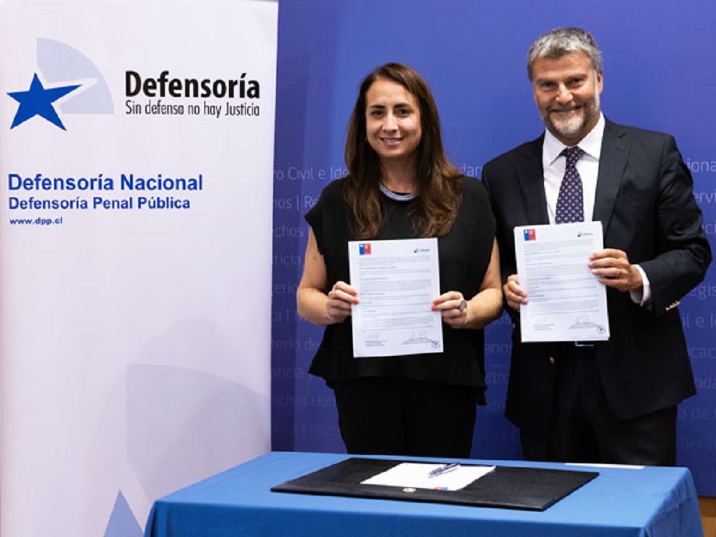 Defensoría y Ministerio de Justicia firman acuerdo para capacitar a funcionarios en derechos humanos